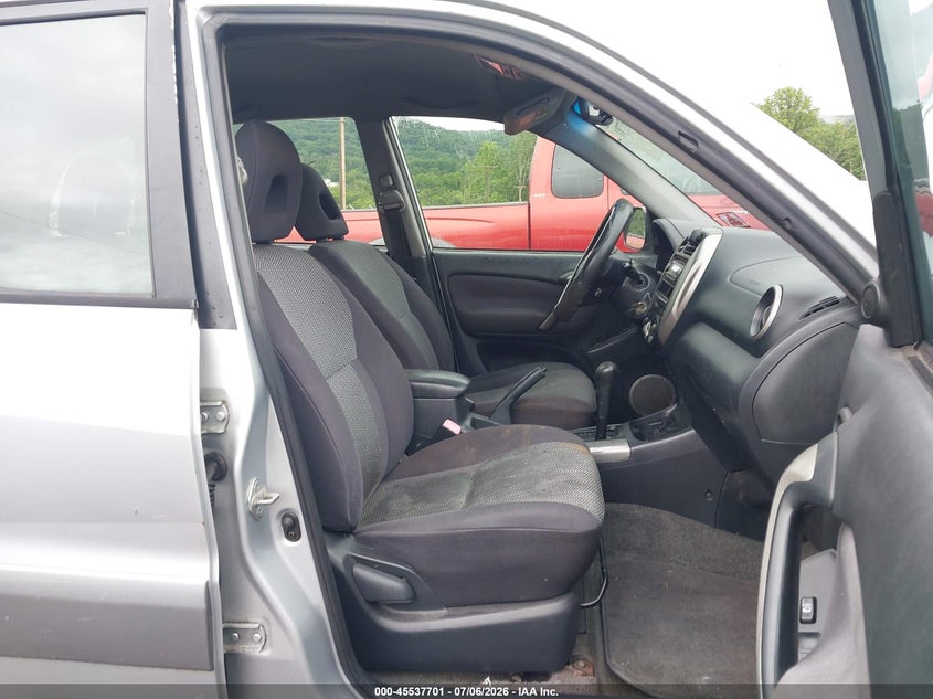 2005 Toyota Rav4 VIN JTEGD20V350058326 IAAI salvage auction — NORMAL WEAR, Clear (New Jersey), sold $875 on 2026-07-09 (photo 5)