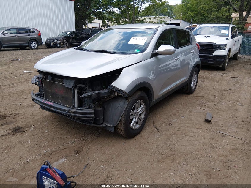 2011 Kia Sportage VIN KNDPB3A27B7043643 IAAI salvage auction — FRONT END, Clear (Virginia), sold $2,050 on 2026-07-19 (photo 2)