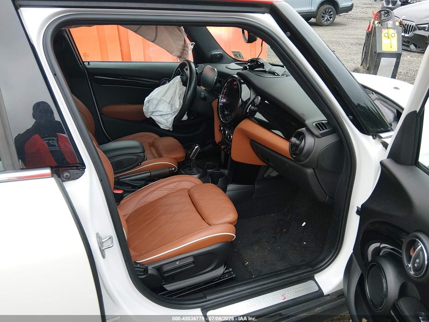 2024 Mini Hard top VIN WMW53DK04R2U33952 IAAI salvage auction — LEFT FRONT, Salvage Title, sold $4,350 on 2026-07-30 (photo 5)