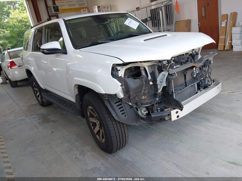 2021 Toyota 4runner VIN JTERU5JR3M5926628 IAAI salvage auction — SIDE, Salvage (Virginia), sold $18,000 on 2026-07-26 (photo 1)