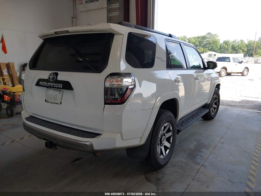 2021 Toyota 4runner VIN JTERU5JR3M5926628 IAAI salvage auction — SIDE, Salvage (Virginia), sold $18,000 on 2026-07-26 (photo 4)