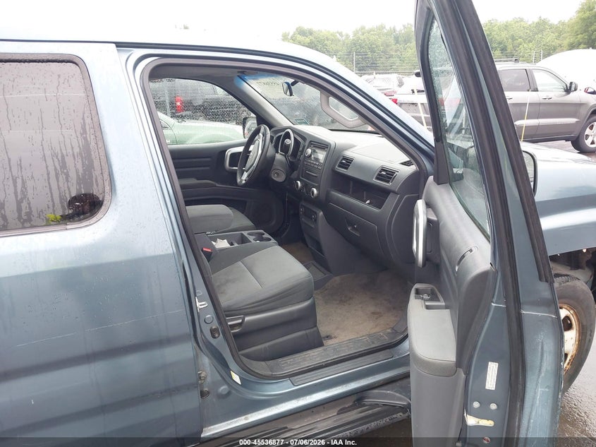 2006 Honda Ridgeline VIN 2HJYK162X6H556764 IAAI salvage auction — NORMAL WEAR, Clear (Connecticut), sold $450 on 2026-07-23 (photo 5)
