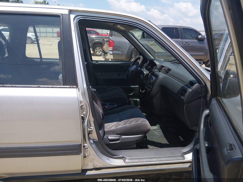 2001 Honda Cr-v VIN JHLRD18491C055090 IAAI salvage auction — NORMAL WEAR, Clear (Georgia), sold $1,250 on 2026-07-09 (photo 5)