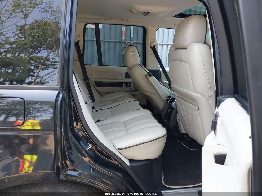2011 Land rover RANGE ROVER VIN SALMF1E41BA332021 IAAI salvage auction — NORMAL WEAR, Clear (New Jersey), sold $2,200 on 2026-07-08 (photo 8)