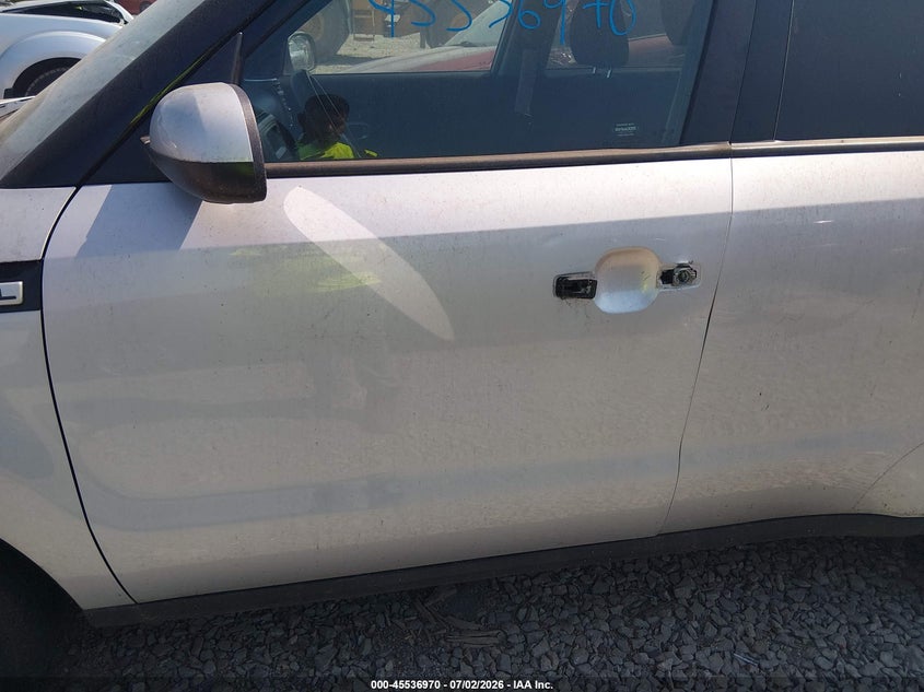2016 Kia Soul VIN KNDJN2A2XG7842119 IAAI salvage auction — NORMAL WEAR, Clear (Tennessee), sold $500 on 2026-07-30 (photo 6)