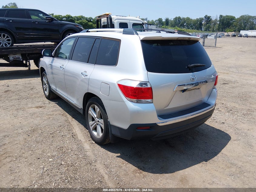 2013 Toyota Highlander VIN 5TDDK3EH8DS273136 IAAI salvage auction — NORMAL WEAR, Clear (Connecticut), sold $5,800 on 2026-07-09 (photo 3)