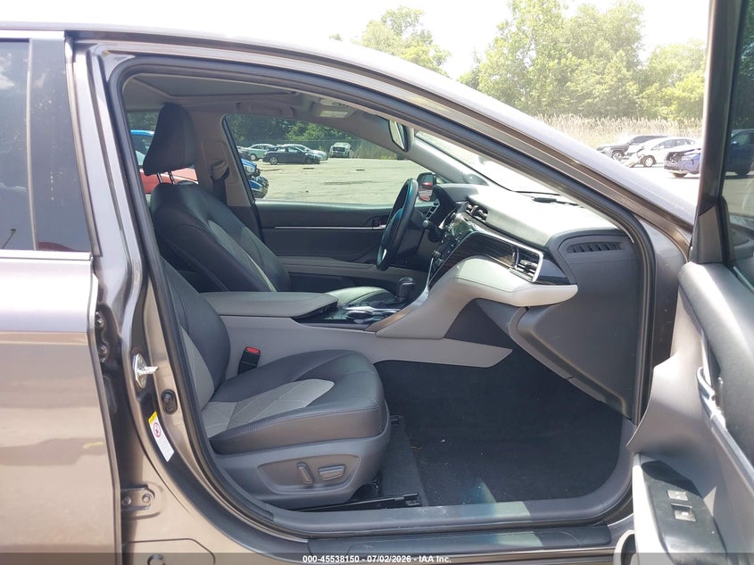 2018 Toyota Camry VIN 4T1B21HK4JU504510 IAAI salvage auction — LEFT SIDE, Salvage (Pennsylvania), sold $6,800 on 2026-07-31 (photo 5)