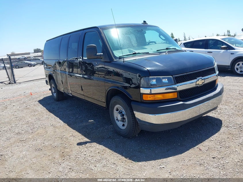2017 Chevrolet Express 3500 VIN 1GAZGPFF1H1272594 — IAAI salvage auction photo