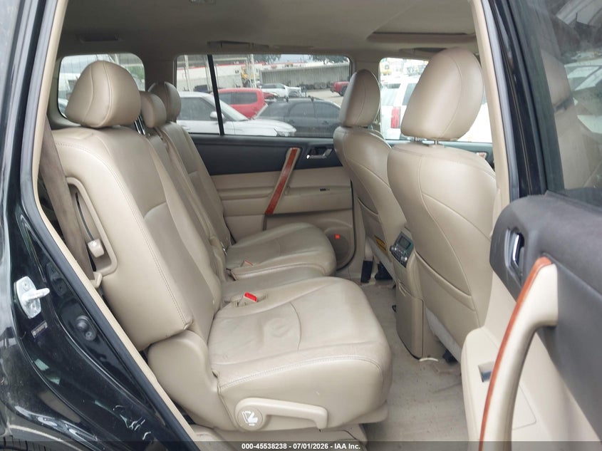 2010 Toyota Highlander VIN 5TDYK3EH7AS011699 IAAI salvage auction — NORMAL WEAR, Clear - Dealer Only (California), sold $2,925 on 2026-07-15 (photo 8)