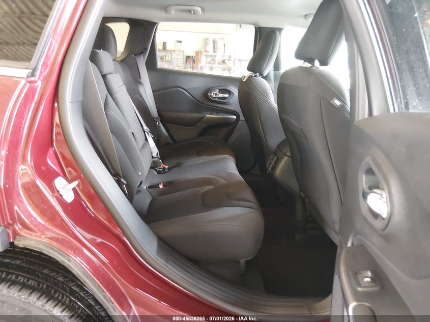 2019 Jeep Cherokee VIN 1C4PJMCB4KD343616 IAAI salvage auction — NORMAL WEAR, Sf97 (New York), sold $8,000 on 2026-08-20 (photo 8)