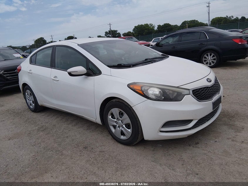2015 Kia Forte VIN KNAFX4A69F5281725 IAAI salvage auction — NORMAL WEAR, Clear (Missouri), sold $850 on 2026-07-17 (photo 1)