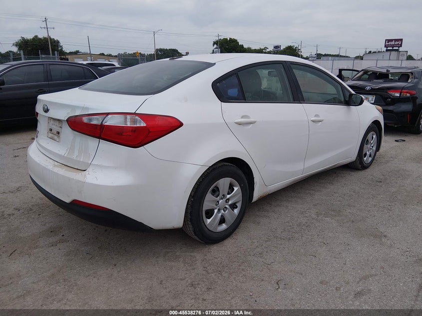 2015 Kia Forte VIN KNAFX4A69F5281725 IAAI salvage auction — NORMAL WEAR, Clear (Missouri), sold $850 on 2026-07-17 (photo 4)