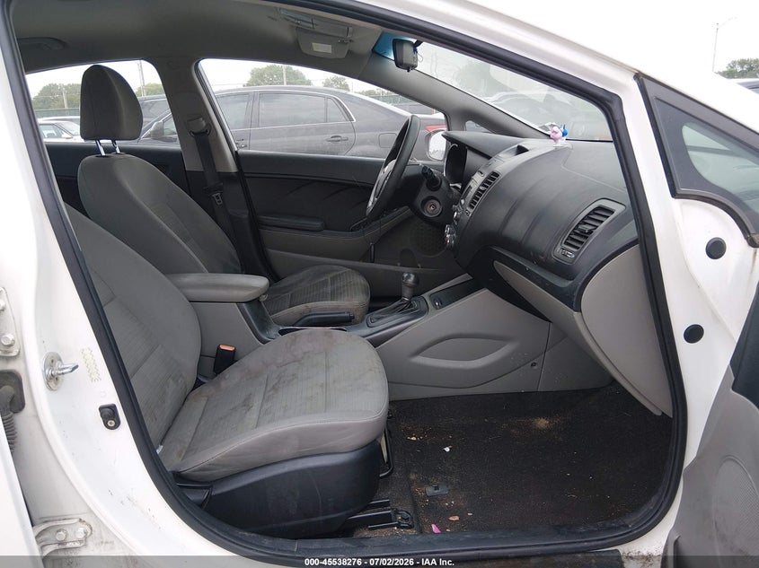 2015 Kia Forte VIN KNAFX4A69F5281725 IAAI salvage auction — NORMAL WEAR, Clear (Missouri), sold $850 on 2026-07-17 (photo 5)