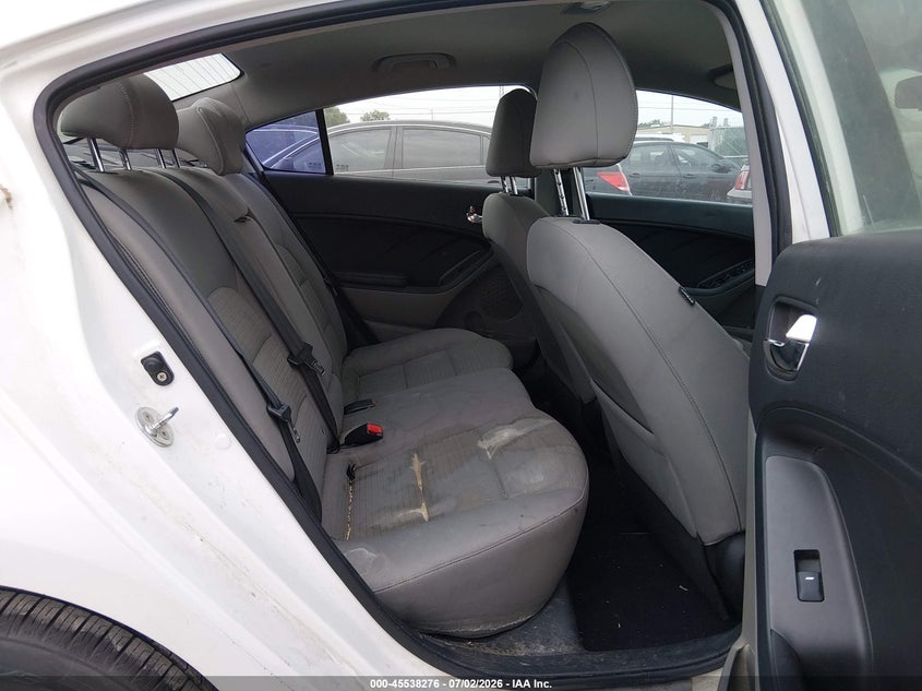 2015 Kia Forte VIN KNAFX4A69F5281725 IAAI salvage auction — NORMAL WEAR, Clear (Missouri), sold $850 on 2026-07-17 (photo 8)