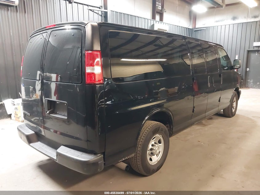 2020 Chevrolet Express 2500 VIN 1GAZGNFP4L1272417 IAAI salvage auction — LEFT SIDE, Sf97 (New York), sold $13,800 on 2026-08-31 (photo 4)