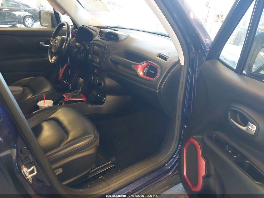 2017 Jeep Renegade VIN ZACCJBCB8HPG44760 IAAI salvage auction — LEFT SIDE, Salvage (Michigan), sold $900 on 2026-08-04 (photo 5)