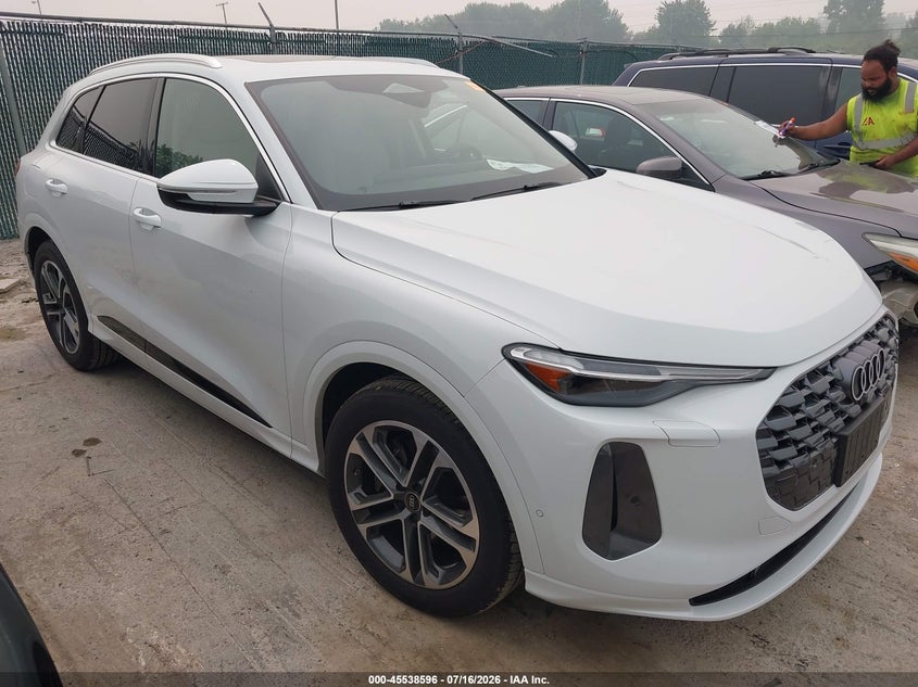 2025 Audi Q5 VIN WA13AAGU7S2062344 — IAAI salvage auction photo