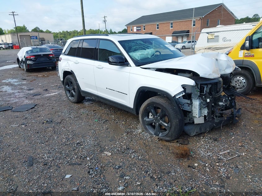 2025 Jeep Grand cherokee VIN 1C4RJHBG8SC363208 — IAAI salvage auction photo
