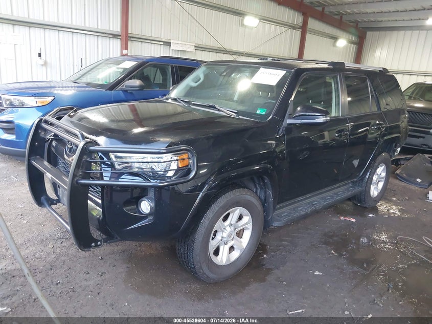 2020 Toyota 4runner VIN JTEBU5JR9L5761913 IAAI salvage auction — REAR END, Salvage (Virginia), sold $11,600 on 2026-07-19 (photo 2)