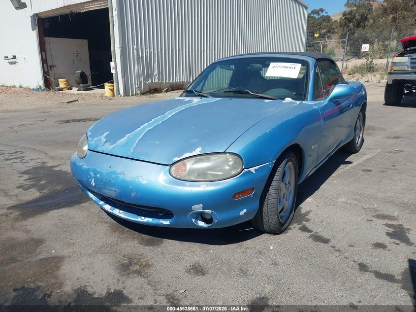 2000 Mazda Mx-5 miata VIN JM1NB3537Y0141731 IAAI salvage auction — NORMAL WEAR, Clear - Dealer Only (California), sold $225 on 2026-07-28 (photo 2)