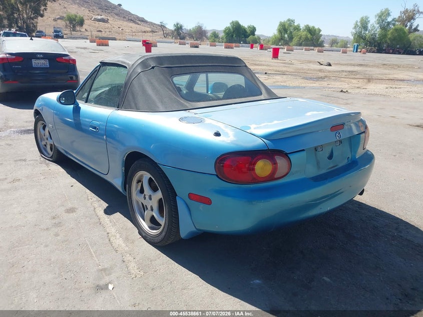 2000 Mazda Mx-5 miata VIN JM1NB3537Y0141731 IAAI salvage auction — NORMAL WEAR, Clear - Dealer Only (California), sold $225 on 2026-07-28 (photo 3)