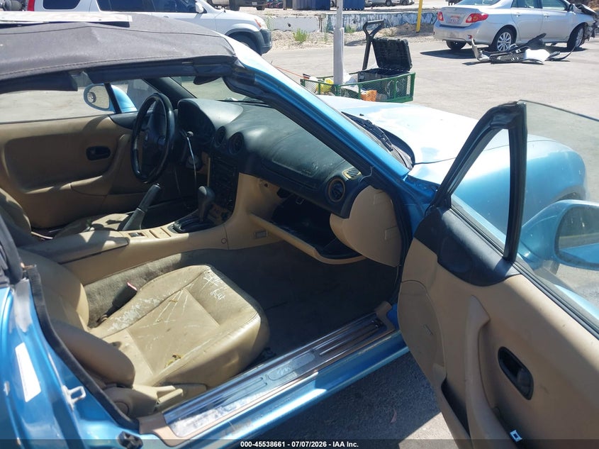 2000 Mazda Mx-5 miata VIN JM1NB3537Y0141731 IAAI salvage auction — NORMAL WEAR, Clear - Dealer Only (California), sold $225 on 2026-07-28 (photo 5)