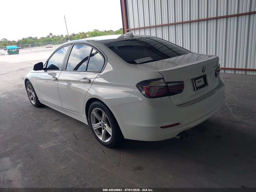 2013 BMW 3 series VIN WBA3A5C5XDJ461220 IAAI salvage auction — NORMAL WEAR, Clear (Florida), sold $1,025 on 2026-07-29 (photo 3)