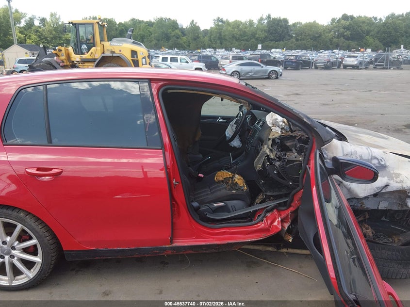 2011 Volkswagen Gti VIN WVWGD7AJ3BW198317 IAAI salvage auction — Burn Engine, Clear (Massachusetts), sold $200 on 2026-08-06 (photo 5)