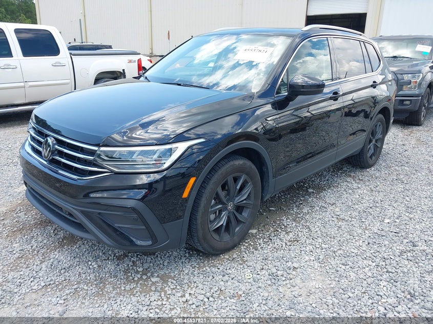 2024 Volkswagen Tiguan VIN 3VVNB7AX1RM164115 IAAI salvage auction — WATER/FLOOD, Salvage (Mississippi), sold $7,800 on 2026-07-31 (photo 2)