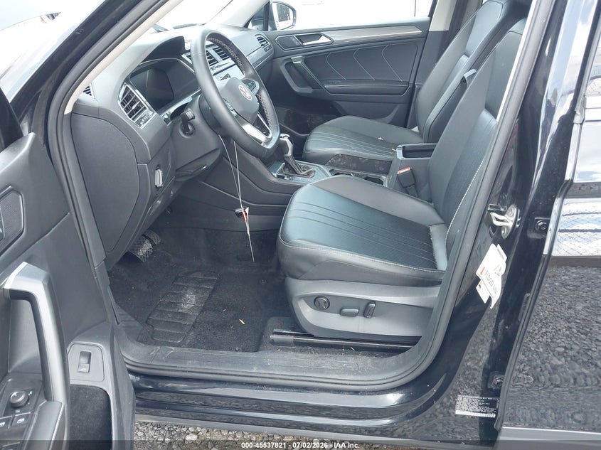 2024 Volkswagen Tiguan VIN 3VVNB7AX1RM164115 IAAI salvage auction — WATER/FLOOD, Salvage (Mississippi), sold $7,800 on 2026-07-31 (photo 6)