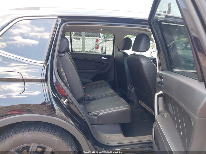 2024 Volkswagen Tiguan VIN 3VVNB7AX1RM164115 IAAI salvage auction — WATER/FLOOD, Salvage (Mississippi), sold $7,800 on 2026-07-31 (photo 8)