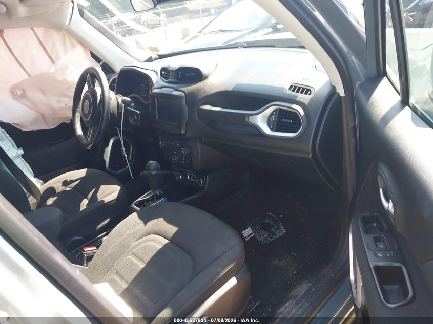 2018 Jeep Renegade VIN ZACCJBBB8JPJ11912 IAAI salvage auction — LEFT SIDE, Salvage Title, sold $500 on 2026-08-19 (photo 5)