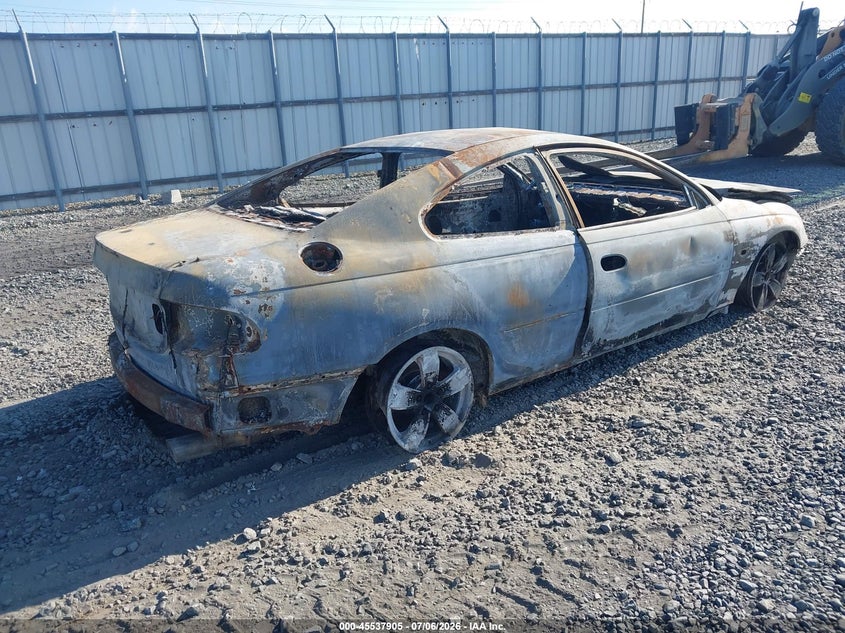 2005 Pontiac Gto VIN 6G2VX12UX5L417663 IAAI salvage auction — BURN, Bill Of Sale (Georgia), sold $25 on 2026-07-30 (photo 4)