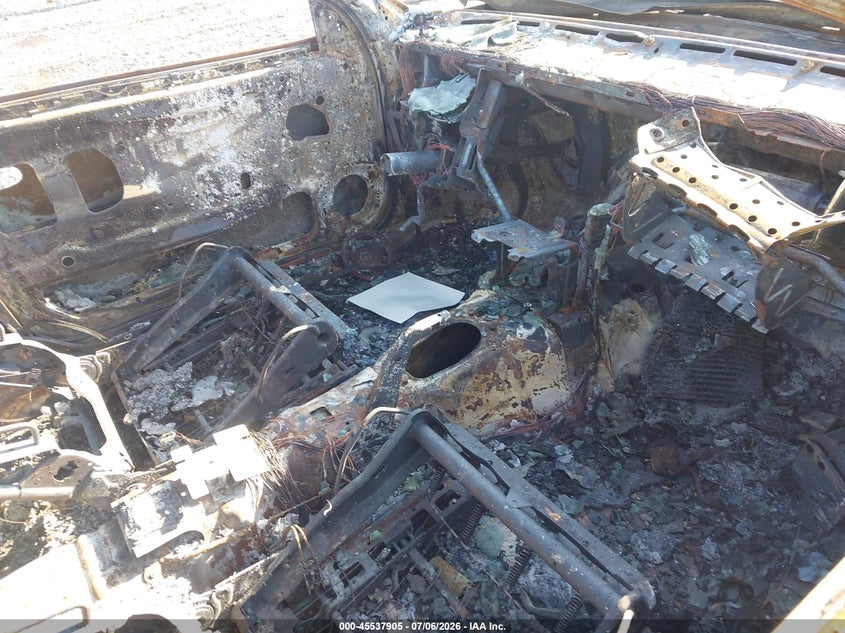 2005 Pontiac Gto VIN 6G2VX12UX5L417663 IAAI salvage auction — BURN, Bill Of Sale (Georgia), sold $25 on 2026-07-30 (photo 5)