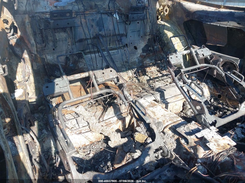2005 Pontiac Gto VIN 6G2VX12UX5L417663 IAAI salvage auction — BURN, Bill Of Sale (Georgia), sold $25 on 2026-07-30 (photo 8)