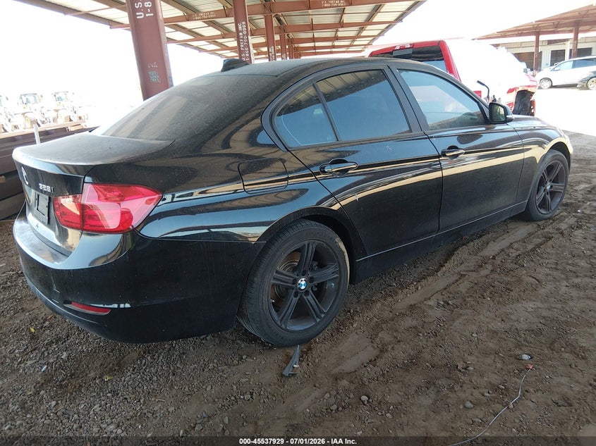 2012 BMW VIN WBA3A5G55CNP16745 IAAI salvage auction — NORMAL WEAR, Clear-Dealer Only (Arizona), sold $300 on 2026-07-28 (photo 4)