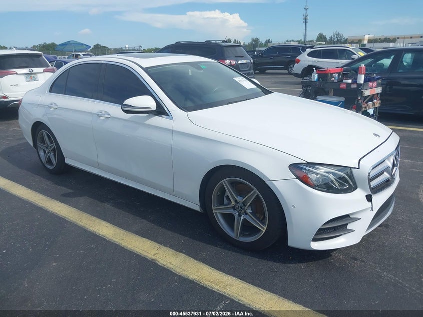 2018 Mercedes-benz E-klasse VIN WDDZF4JB1JA333158 IAAI salvage auction — UNDERCARRIAGE, Wait Title, sold $7,400 on 2026-08-05 (photo 1)