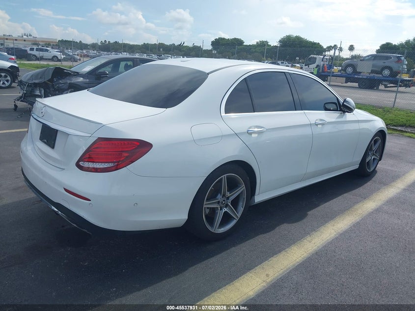 2018 Mercedes-benz E-klasse VIN WDDZF4JB1JA333158 IAAI salvage auction — UNDERCARRIAGE, Wait Title, sold $7,400 on 2026-08-05 (photo 4)