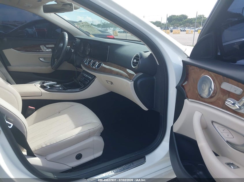 2018 Mercedes-benz E-klasse VIN WDDZF4JB1JA333158 IAAI salvage auction — UNDERCARRIAGE, Wait Title, sold $7,400 on 2026-08-05 (photo 5)