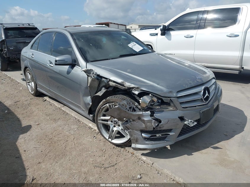 2013 Mercedes-benz C-klasse VIN WDDGF8AB3DR268317 IAAI salvage auction — RIGHT FRONT, Salvage (Texas), sold $1,150 on 2026-08-04 (photo 1)