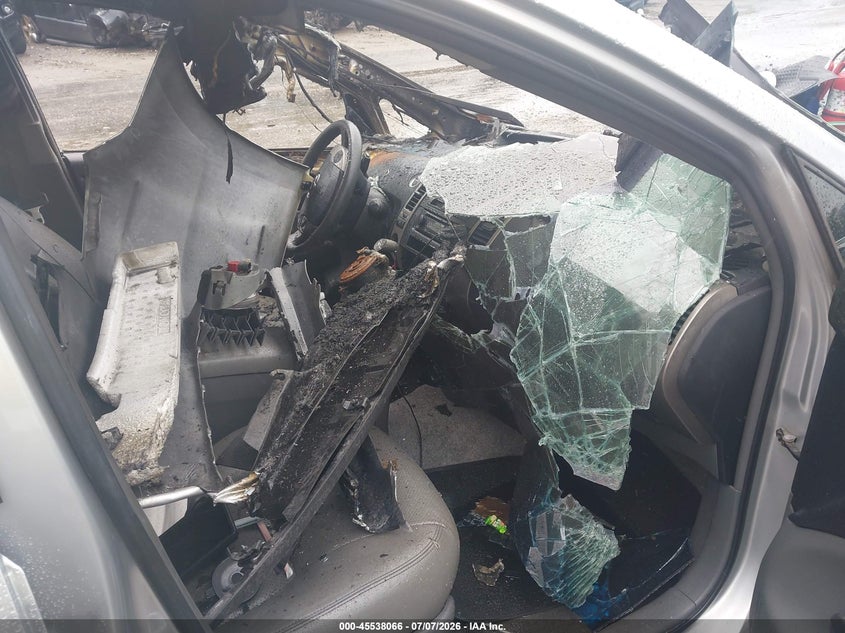 2008 Toyota Prius VIN JTDKB20U783305927 IAAI salvage auction — ENGINE BURN, Clear (Massachusetts), sold $400 on 2026-07-17 (photo 5)