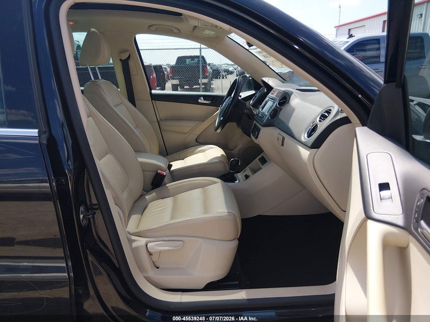 2011 Volkswagen Tiguan VIN WVGBV7AX2BW545322 IAAI salvage auction — REAR END, Salvage (Kansas), sold $600 on 2026-08-07 (photo 5)