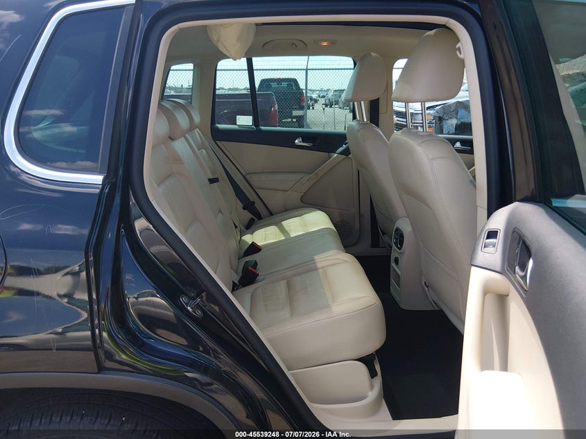 2011 Volkswagen Tiguan VIN WVGBV7AX2BW545322 IAAI salvage auction — REAR END, Salvage (Kansas), sold $600 on 2026-08-07 (photo 8)