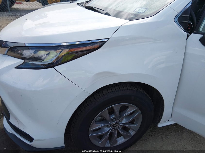 2022 Toyota Sienna VIN 5TDKRKEC0NS120415 IAAI salvage auction — LEFT FRONT, Salvage (Texas), sold $20,500 on 2026-08-01 (photo 6)