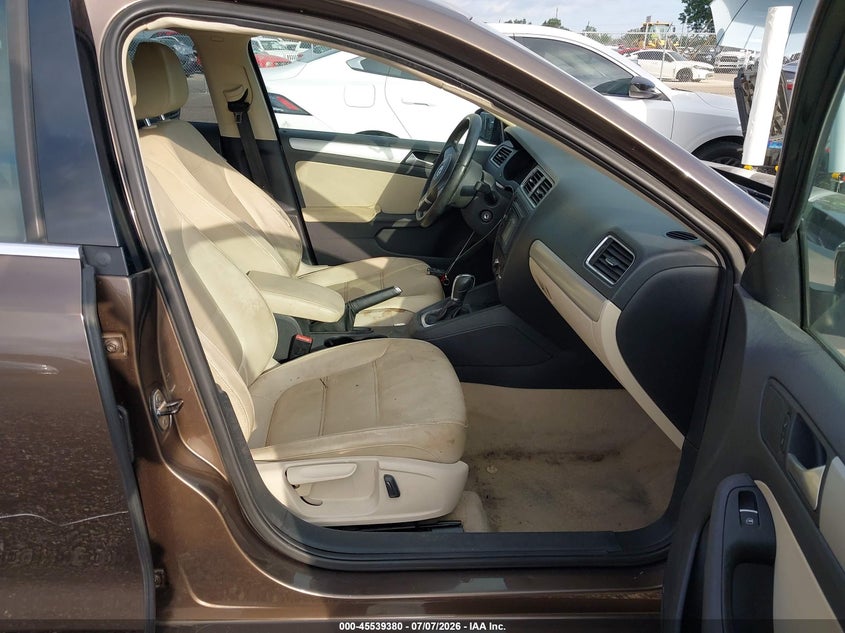 2013 Volkswagen Jetta VIN 3VWDX7AJ9DM213591 IAAI salvage auction — FRONT END, Salvage (Louisiana), sold $825 on 2026-07-22 (photo 5)