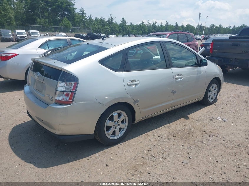 2004 Toyota Prius VIN JTDKB20U240094132 IAAI salvage auction — LEFT & RIGHT, Clear (Massachusetts), sold $325 on 2026-07-24 (photo 4)