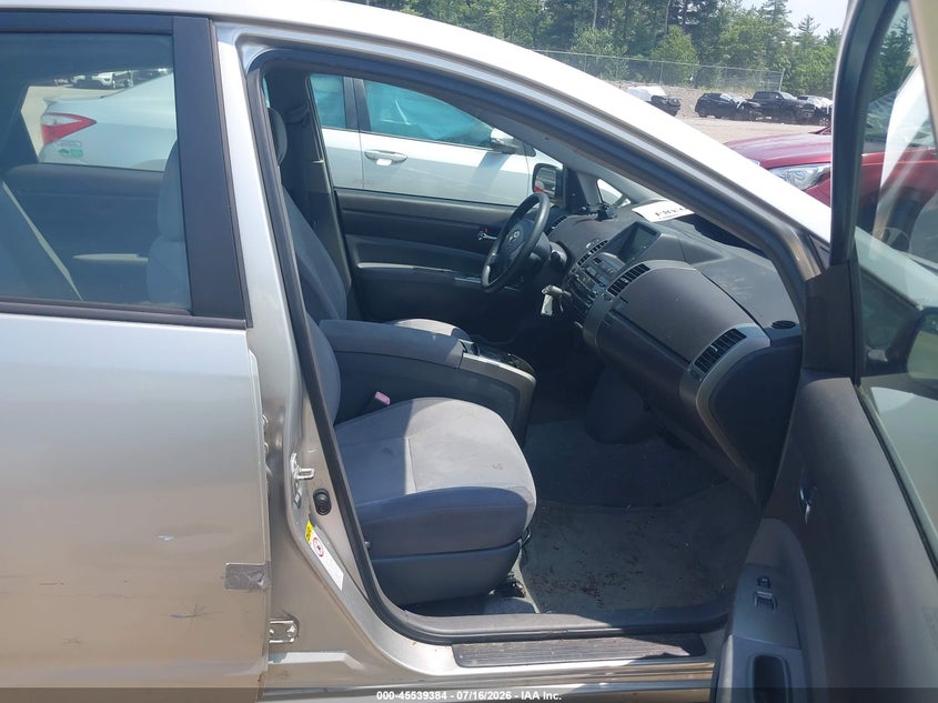 2004 Toyota Prius VIN JTDKB20U240094132 IAAI salvage auction — LEFT & RIGHT, Clear (Massachusetts), sold $325 on 2026-07-24 (photo 5)