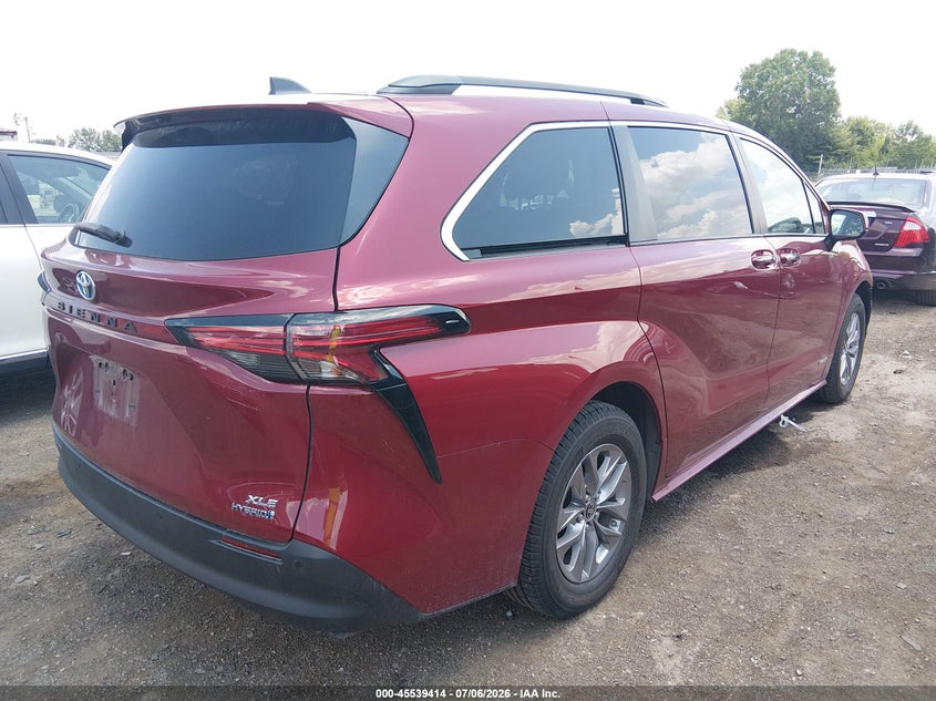 2021 Toyota Sienna VIN 5TDJRKEC5MS032888 IAAI salvage auction — FRONT END, Salvage (Ohio), sold $13,100 on 2026-07-22 (photo 4)
