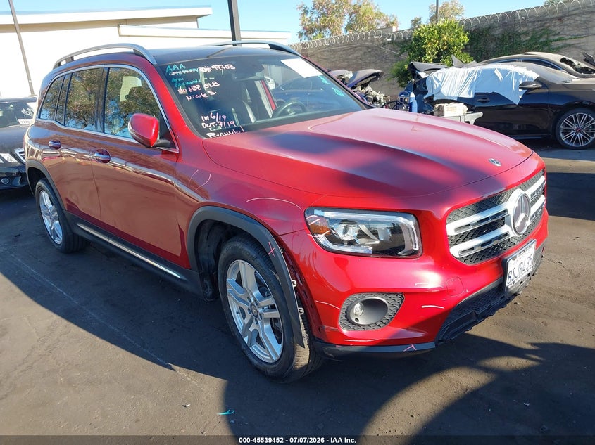 2020 Mercedes-benz Glb VIN W1N4M4GB7LW029641 IAAI salvage auction — RIGHT FRONT, Salvage Title, sold $9,700 on 2026-07-17 (photo 1)