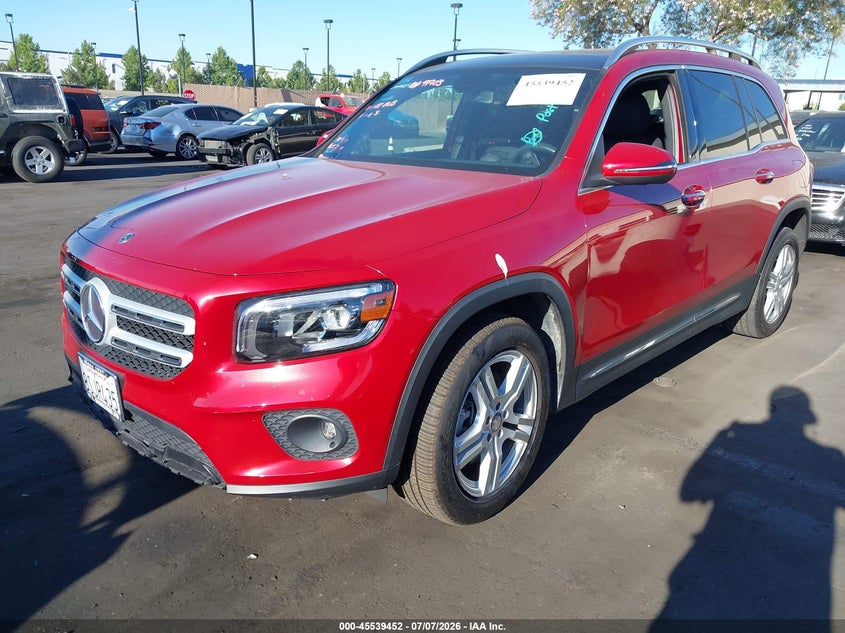 2020 Mercedes-benz Glb VIN W1N4M4GB7LW029641 IAAI salvage auction — RIGHT FRONT, Salvage Title, sold $9,700 on 2026-07-17 (photo 2)